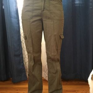 St. John’s bay cotton green cargo pants